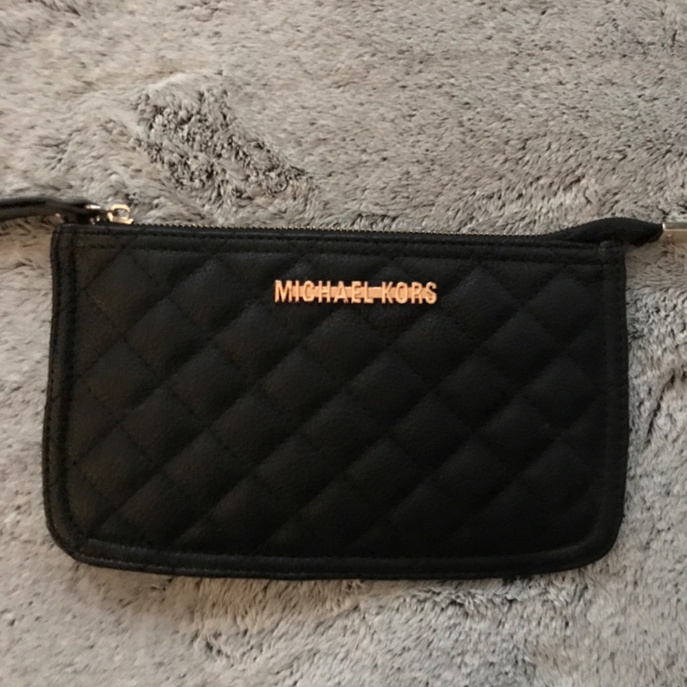 —SOLD— Black Quileted Wristlet